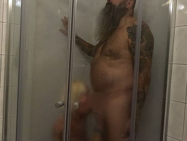 lady-isabell666's Porno Video: BJ unter der Dusche und Duschen im Hotelzimmer