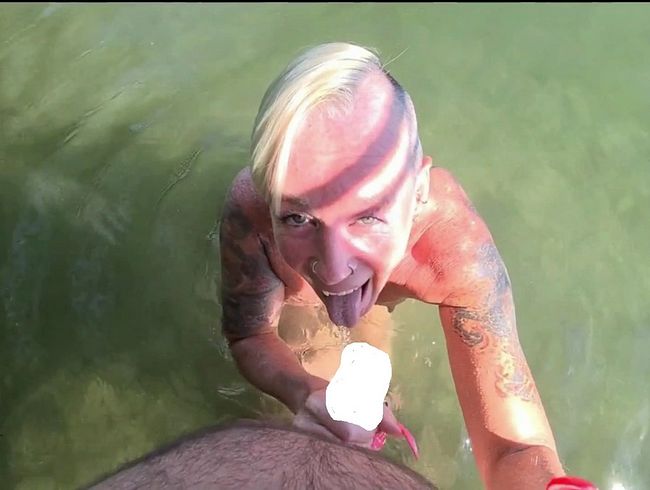 lady isabell666 Porno Video: BJ im SEE .............