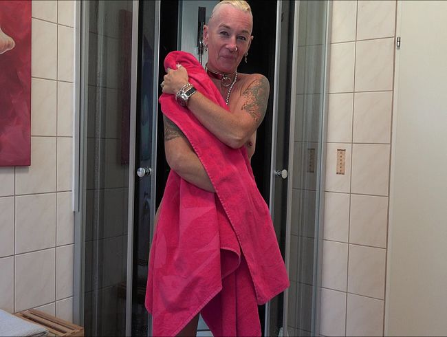 lady isabell666 Porno Video: DUSCHEN und RASIEREN