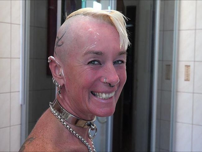 lady isabell666 Porno Video: ER RASIERTE mir in VILLACH meinen KOPF.