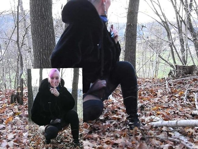 lady isabell666 Porno Video: Outdoor pi**EN ......